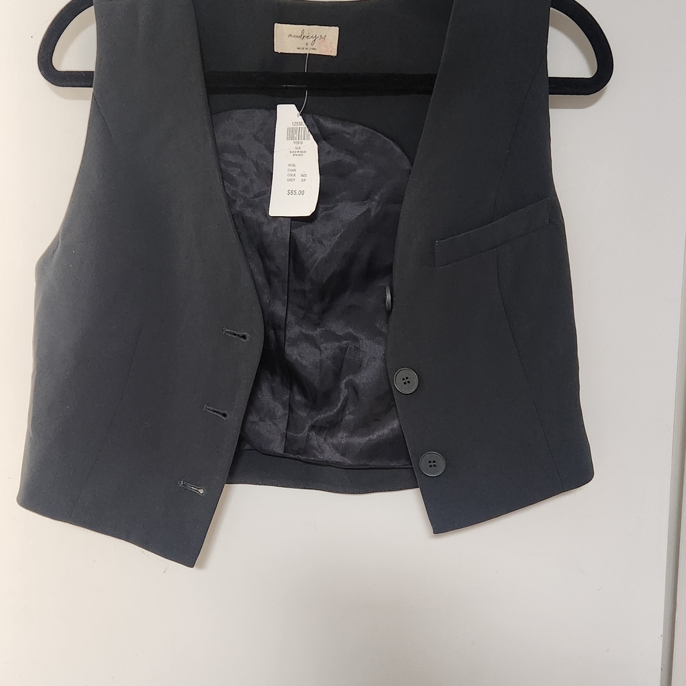 Elegant Black Sleeveless Top